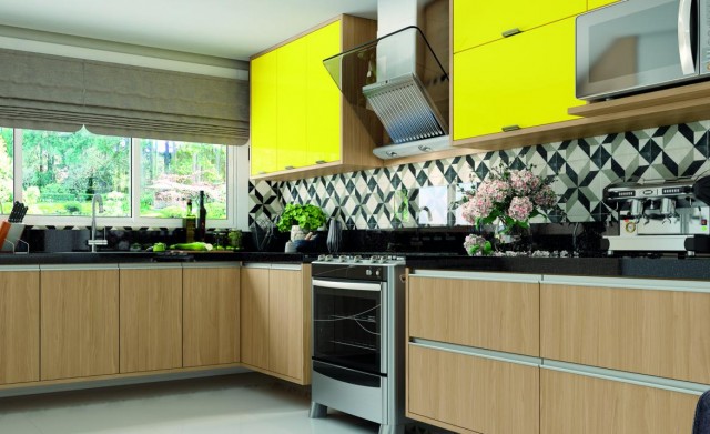 AMBIENTES COLORIDOS COM ESTILO